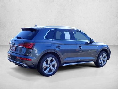 Daytona Gray Pearl Effect 2022 Audi Q5 45 S line Premium Plus