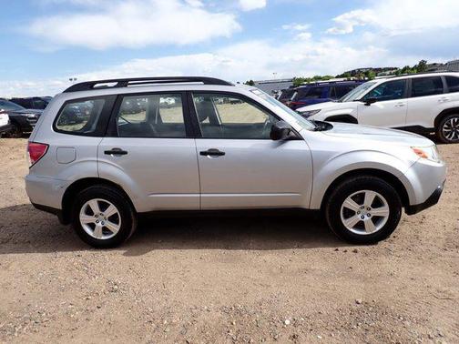 Ice Silver Metallic 2012 Subaru Forester 2.5X