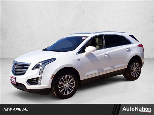 Crystal White Tricoat 2018 Cadillac XT5 Luxury