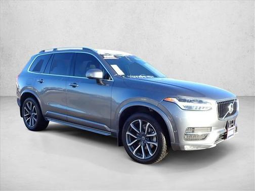 2018 Volvo XC90 T5 Momentum