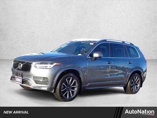 2018 Volvo XC90 T5 Momentum