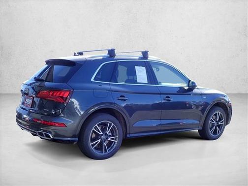 Daytona Gray Pearl Effect 2020 Audi Q5 Premium Plus 55 TFSI e quattro S tronic