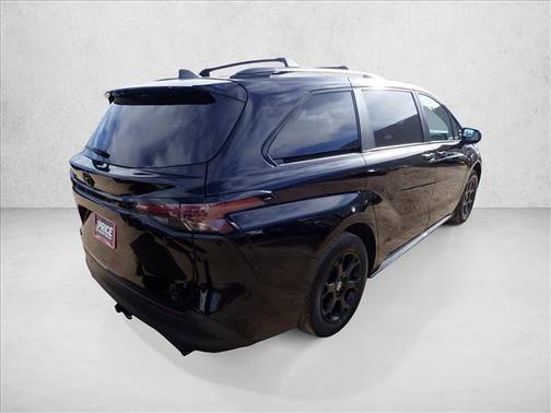 2025 Toyota Sienna Woodland Edition
