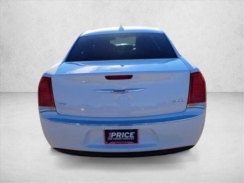 2018 Chrysler 300 Limited