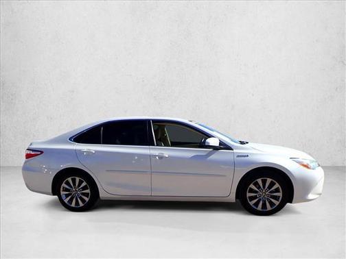 2016 Toyota Camry Hybrid XLE