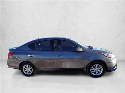 2017 Nissan Versa 1.6 SV