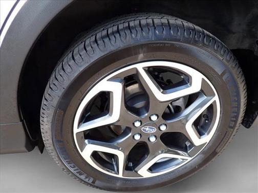 Ice Silver Metallic 2019 Subaru Crosstrek 2.0i Limited