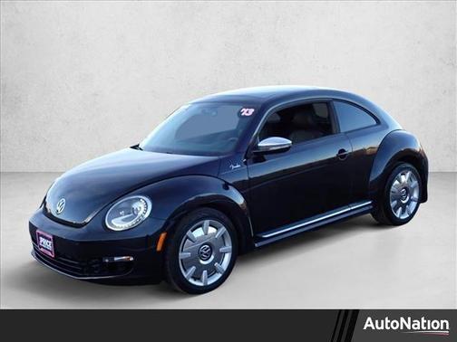 2013 Volkswagen Beetle 2.5L Fender Edition