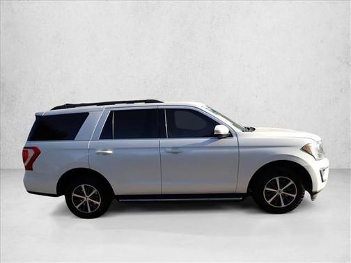 White Platinum Metallic Tri-Coat 2018 Ford Expedition XLT