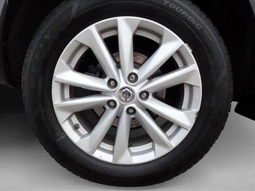 2017 Nissan Rogue Sport SV