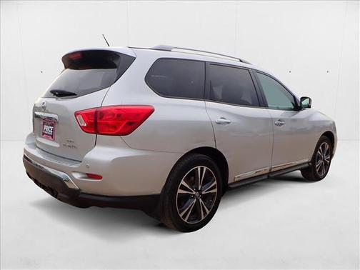 2017 Nissan Pathfinder Platinum