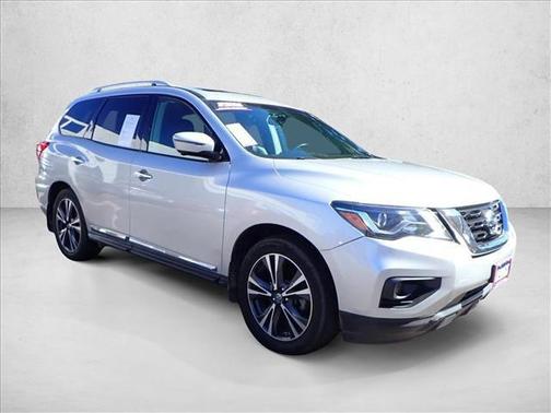 2017 Nissan Pathfinder Platinum