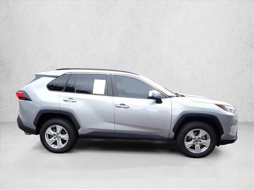 2020 Toyota RAV4 Hybrid XLE