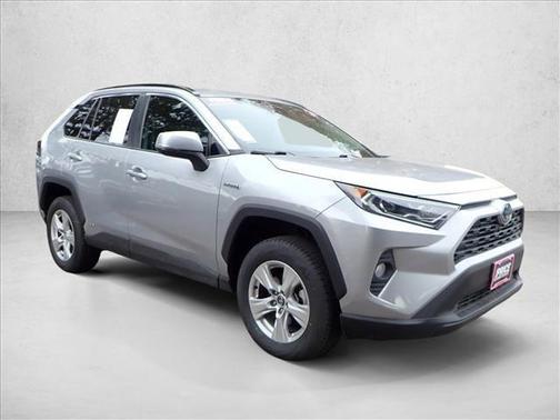 2020 Toyota RAV4 Hybrid XLE