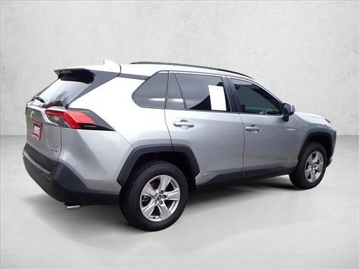 2020 Toyota RAV4 Hybrid XLE