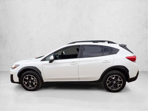 Crystal White Pearl 2018 Subaru Crosstrek 2.0i Premium