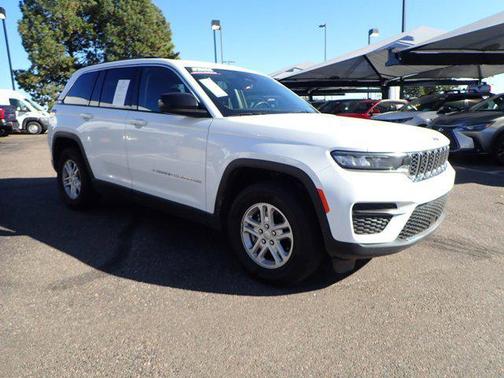 2023 Jeep Grand Cherokee Laredo