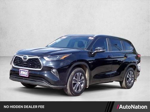 Midnight Black Metallic 2023 Toyota Highlander XLE