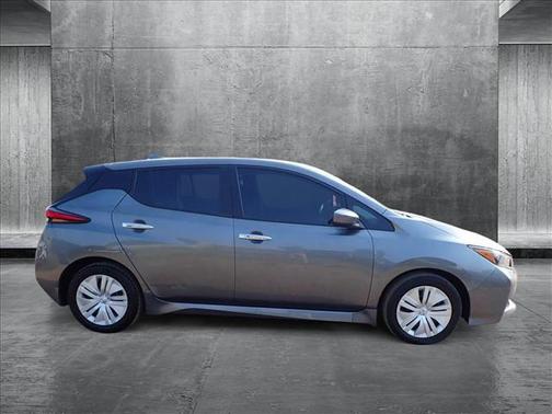 2022 Nissan Leaf S 40 kWh