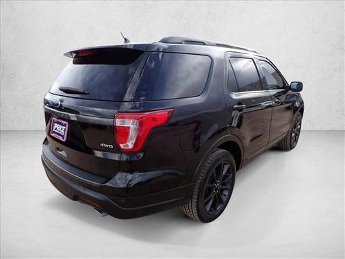 Agate Black Metallic 2019 Ford Explorer XLT