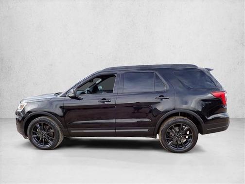 Agate Black Metallic 2019 Ford Explorer XLT