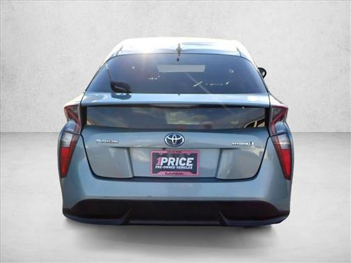 2016 Toyota Prius Three Touring