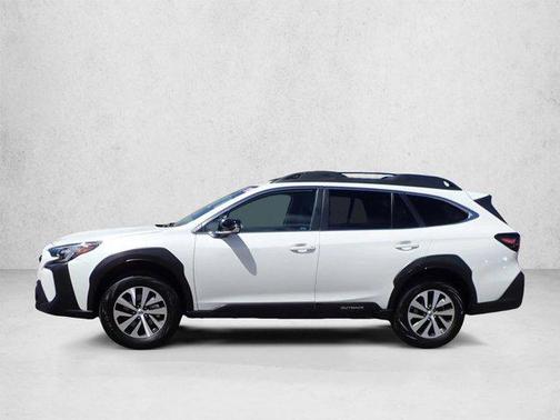 Crystal White Pearl 2025 Subaru Outback Premium