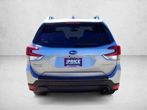 Ice Silver Metallic 2022 Subaru Forester Premium