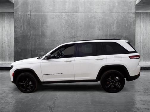 2022 Jeep Grand Cherokee Altitude