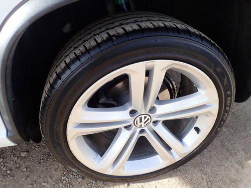 2014 Volkswagen Tiguan Auto R-Line