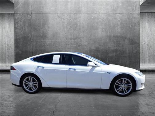 2015 Tesla Model S 85D