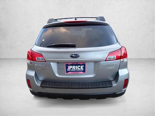 Steel Silver Metallic 2011 Subaru Outback 2.5 i Limited
