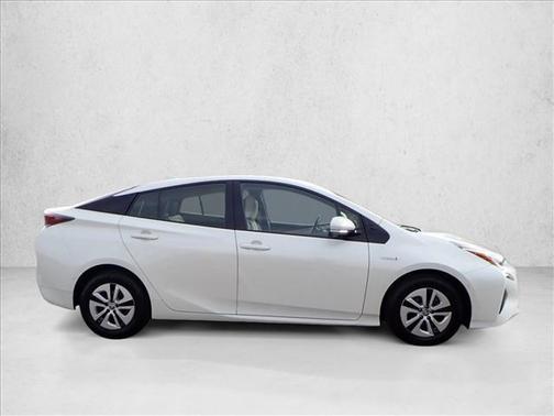 2017 Toyota Prius Four