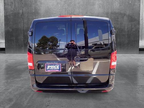 2017 Mercedes-Benz Metris Base