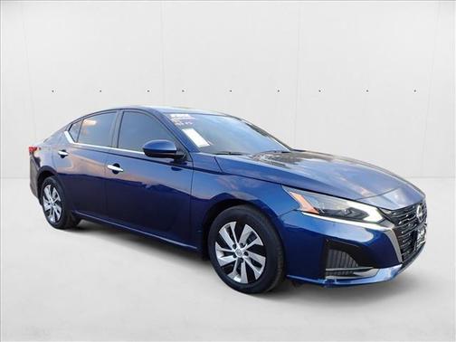 2023 Nissan Altima S FWD