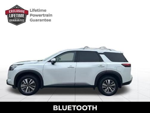 Pearl 2025 Nissan Pathfinder SL