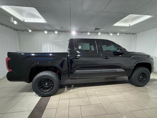 2026 Toyota Tundra Hybrid Platinum