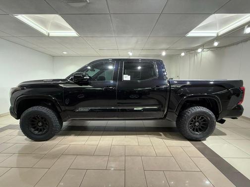 2026 Toyota Tundra Hybrid Platinum