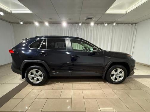 2020 Toyota RAV4 Hybrid XLE