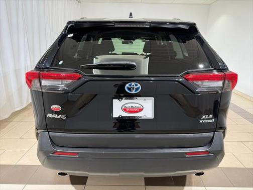 2020 Toyota RAV4 Hybrid XLE