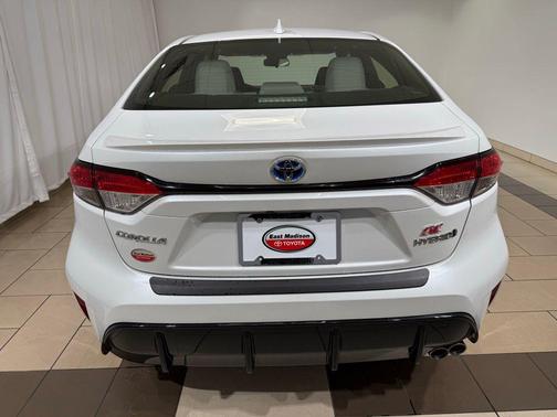 2024 Toyota Corolla Hybrid SE