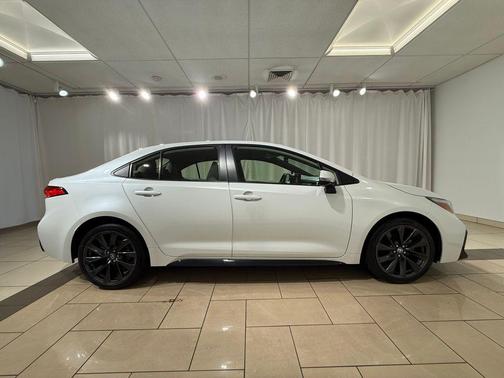 2024 Toyota Corolla Hybrid SE