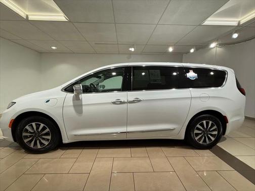 2022 Chrysler Pacifica Hybrid Limited