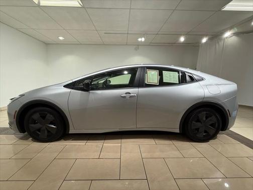 2024 Toyota Prius Prime SE