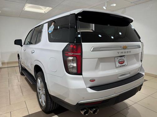 2022 Chevrolet Tahoe 4WD High Country
