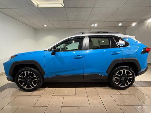 2019 Toyota RAV4 Adventure
