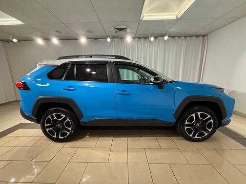2019 Toyota RAV4 Adventure