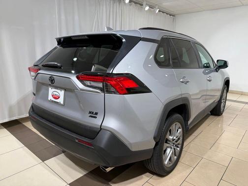 Silver Sky Metallic 2022 Toyota RAV4 XLE Premium