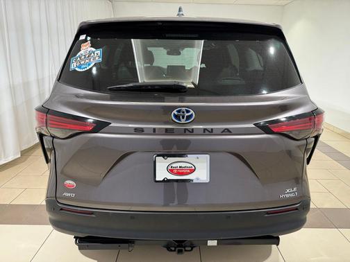 2021 Toyota Sienna XLE 7 Passenger