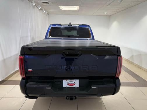 2022 Toyota Tundra Platinum